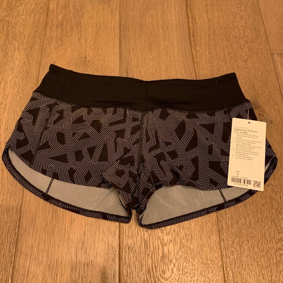 Lululemon speed up shorts size 6 - Picture 1 of 3